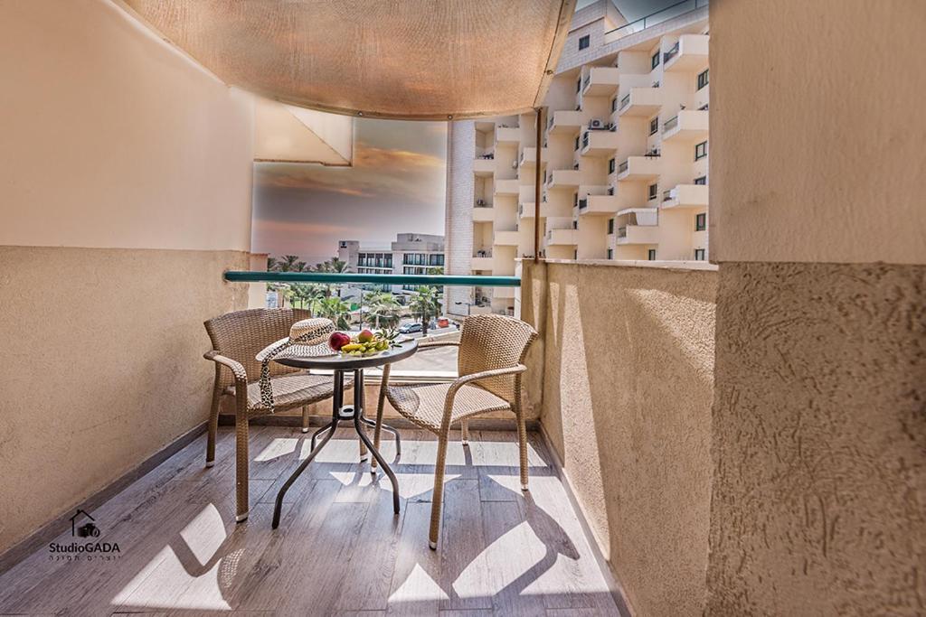 Kings & Queens By The Lake Apartment ทิเบเรียส ภายนอก รูปภาพ